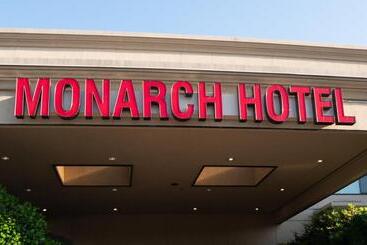 Monarch Hotel & Conference Center