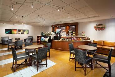 هتل Sheraton Cleveland Airport