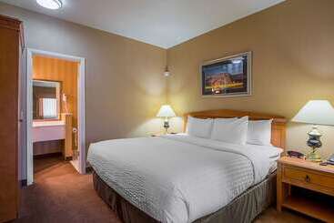 هتل Clarion Suites St George  Convention Center Area