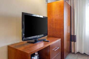 Отель Comfort Suites Oakbrook Terrace Near Oakbrook Center