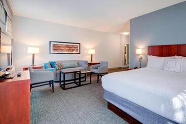 ホテル Courtyard Raleigh Crabtree Valley
