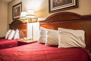 فندق Econo Lodge