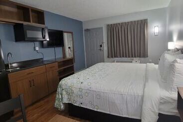 בית מלון כפרי Hometowne Studios By Red Roof Egg Harbor–atlantic City Airport