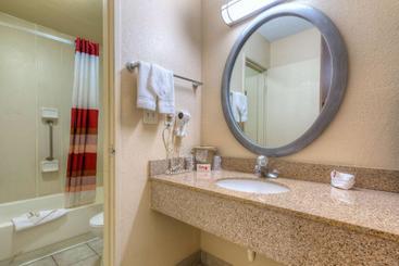 هتل Red Roof Inn Tulsa
