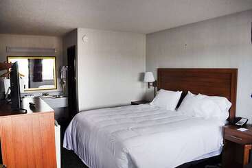 فندق Super 8 By Wyndham Petoskey