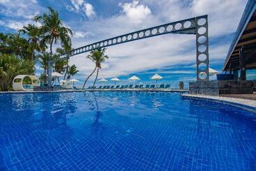 Coco De Mer Hotel And Black Parrot Suites