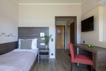 Отель Budget Rooms Gstaad