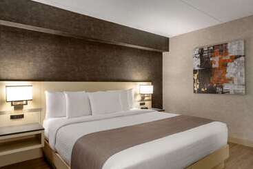 فندق Days Inn By Wyndham Toronto West Mississauga