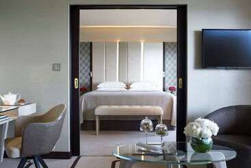 فندق Four Seasons