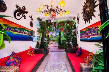 Hotel Posada De Roger