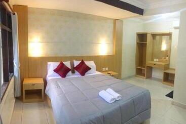 Dewa Bharata Bungalows Legian