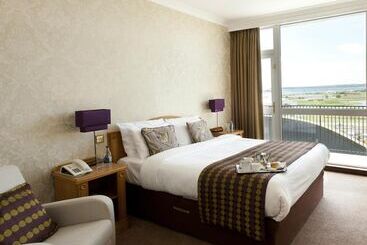 בית מלון כפרי Majestic