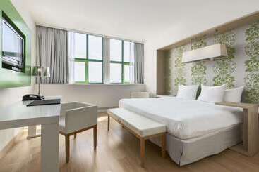 هتل NH Amsterdam Noord