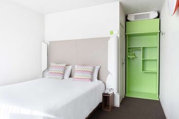 בית מלון כפרי Campanile Toulon  La Seyne Sur Mer  Sanary