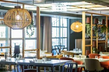 هتل Hôtel Mercure Paris Massy Gare Tgv