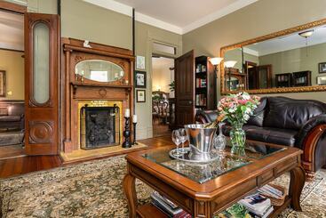 تختخواب و صبحانه Beaufort House Inn