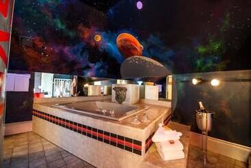 مبيت وإفطار The Anniversary Inn   Logan