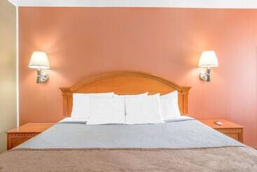 בית מלון כפרי Days Inn By Wyndham Elko