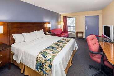 فندق Days Inn By Wyndham Walterboro