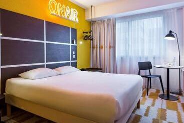 בית מלון כפרי Ibis Styles Massy Opéra