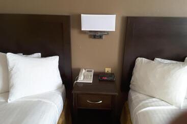 هتل Inn At The Canyons