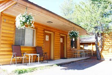 هتل Sleepy Hollow Lodge