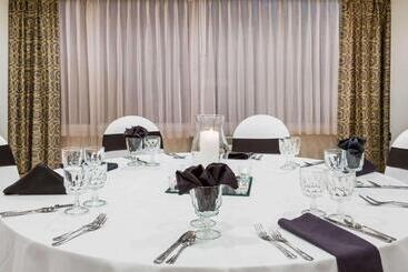 هتل Wyndham Garden Greensboro