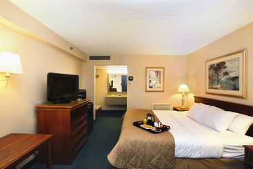 فندق Clarion Inn