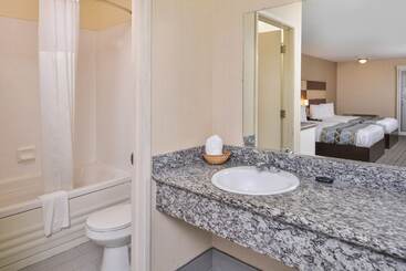 فندق Good Living Inn