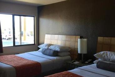 هتل Howard Johnson By Wyndham Flagstaff