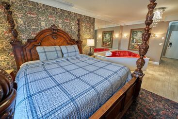 Отель Hyannis Plaza