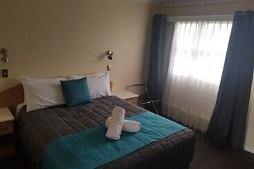 فندق Caravilla Motor Inn