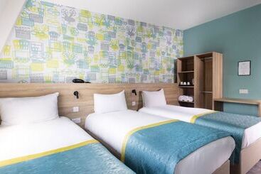 בית מלון כפרי The Camden Street