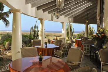 هتل Tierra del Sol Resort, Spa & Country Club