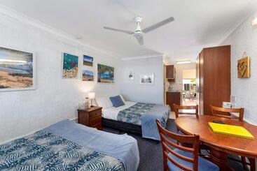 هتل Bundaberg Coral Villa Motor Inn