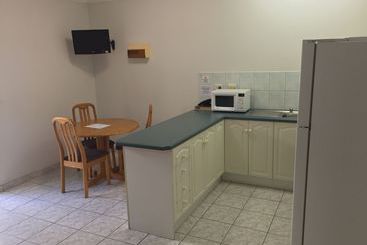 هتل Mediterranean All Suites