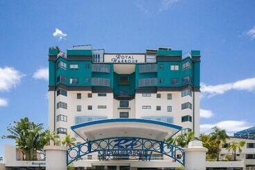 هتل Breakfree Royal Harbour