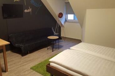 فندق Mama Muh Self Check In