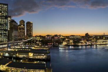 هتل Pullman Quay Grand Sydney Harbour