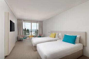 Отель Rydges Cronulla Beachside