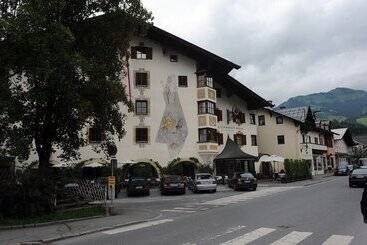هتل Schwarzer Adler Kitzbuhel  Adults Only