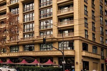 هتل The Playford Adelaide  Mgallery