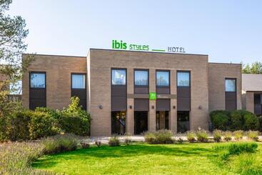 Отель Ibis Styles Arlon Porte Du Luxembourg