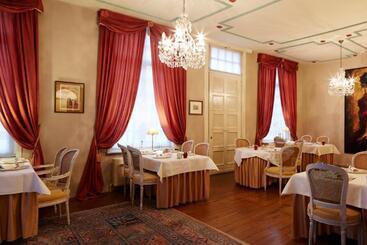 فندق Ter Driezen