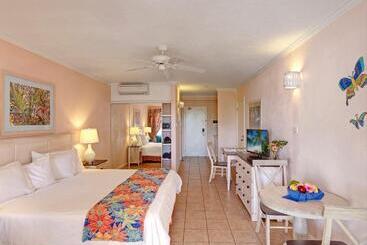 استراحتگاه Butterfly Beach