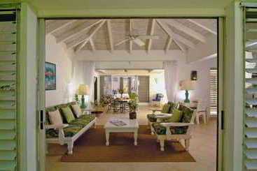 Settlers Beach Hotel