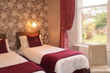 בית מלון כפרי The Bayview