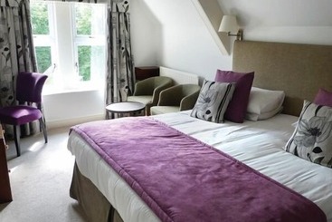 Отель Ascot House