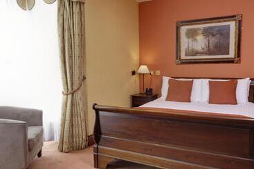 Отель The Tollgate Bed & Breakfast