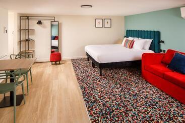 בית מלון כפרי Ibis Styles Bournemouth